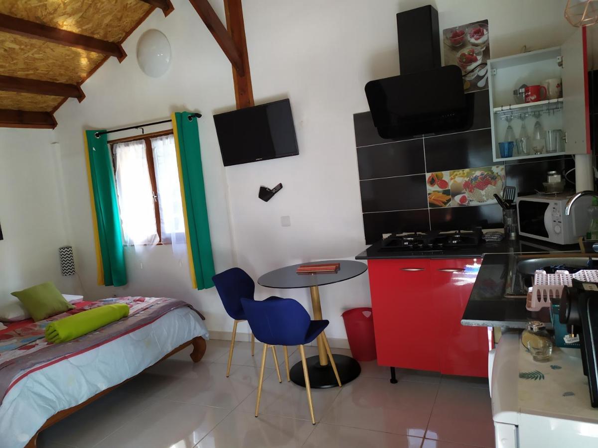 Le Cypres Apartment ซีลาโอส ภายนอก รูปภาพ
